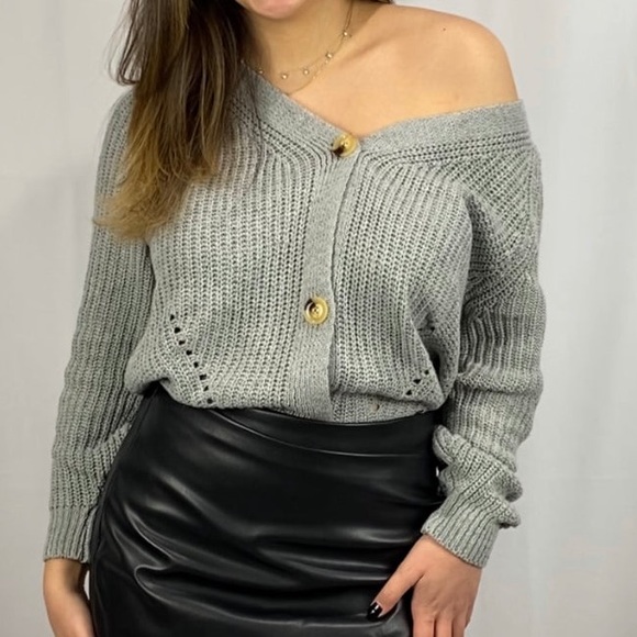 Knitted V Neck Cardigan with buttons - Picture 2 of 2